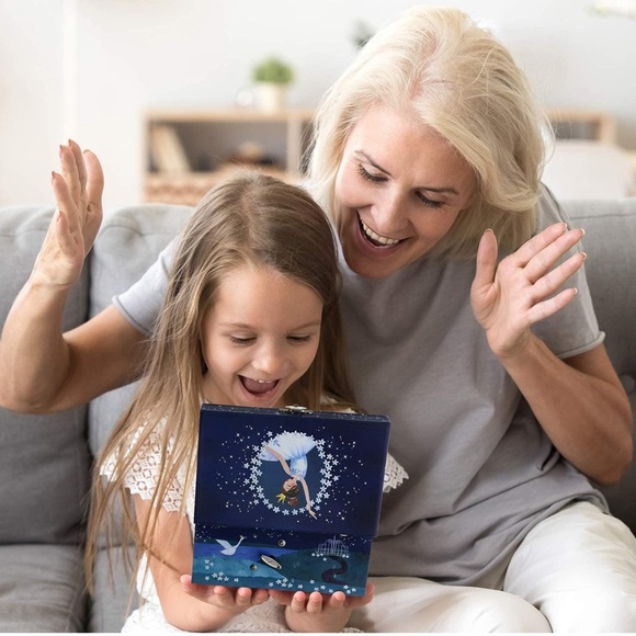 🆕 Jewelkeeper Ballerina Music Box & Little Girls Jewellery Set - Picture 5 of 8